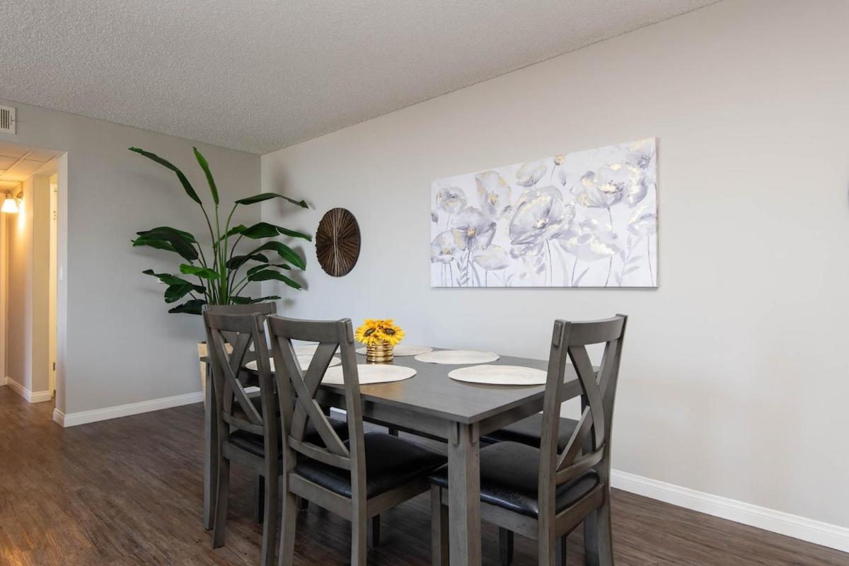 Apartment Hollywood Luxe 2br With Rooftop Pool And Breathtaking Views Los Angeles